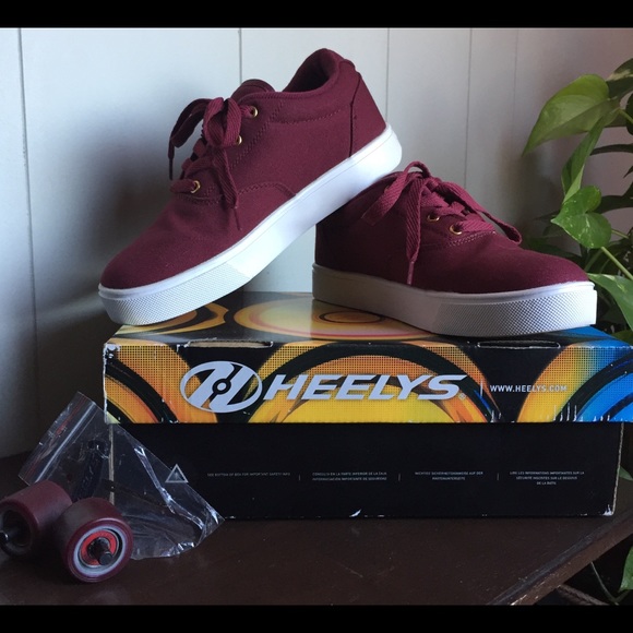 burgundy gold heelys